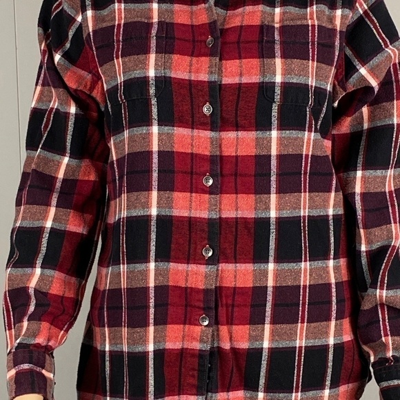 Woolrich 100% cotton EUC plaid button down shirt size large (fits small) - Picture 3 of 8